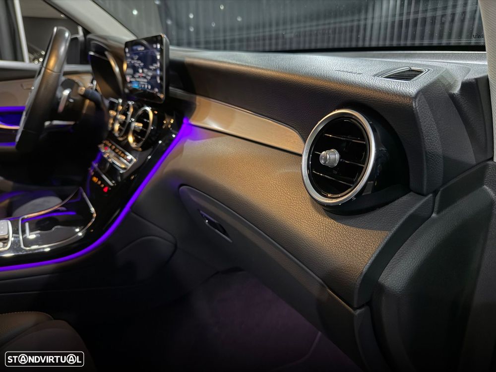 Mercedes-Benz GLC 300 de 4Matic 9G-TRONIC AMG Line — fotografia 40