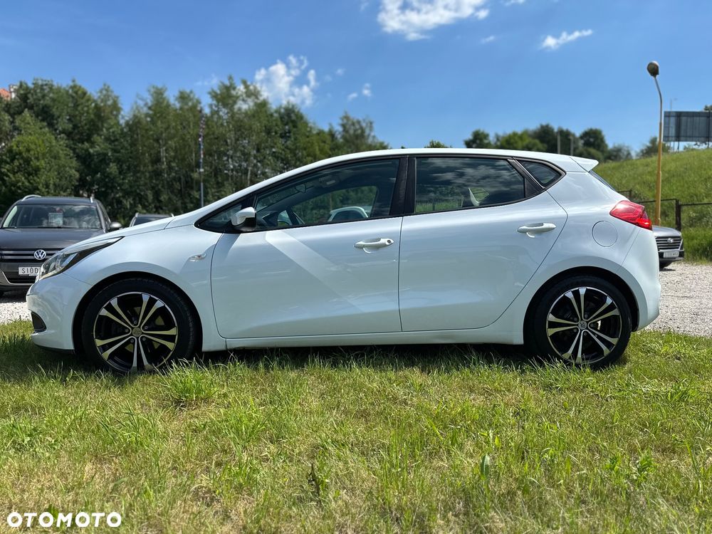 Kia Ceed - 9