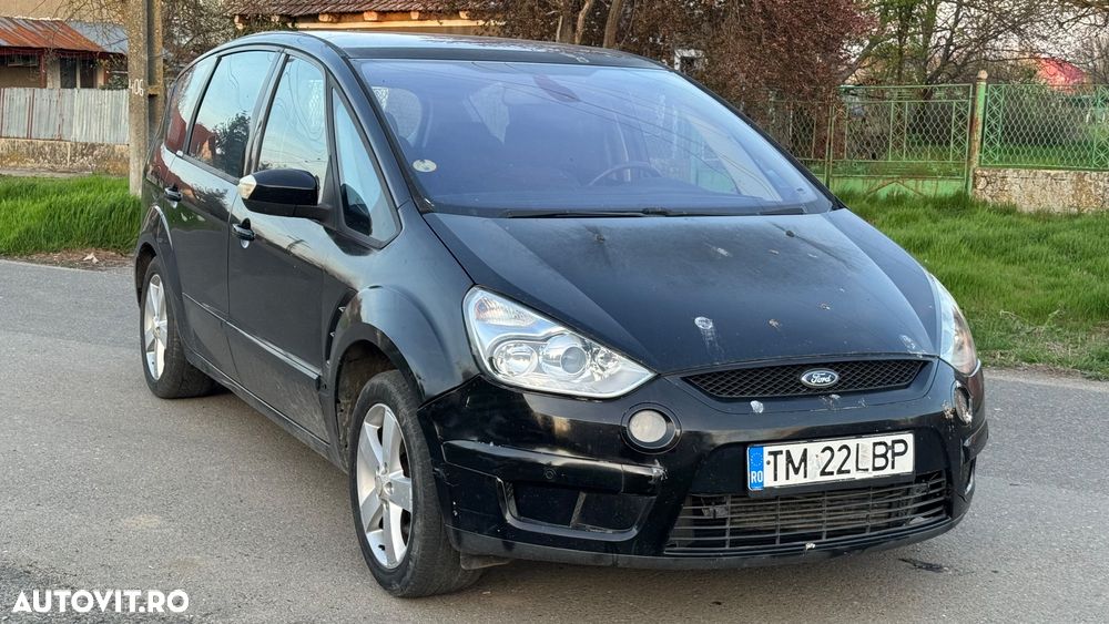 Ford S-Max - 13