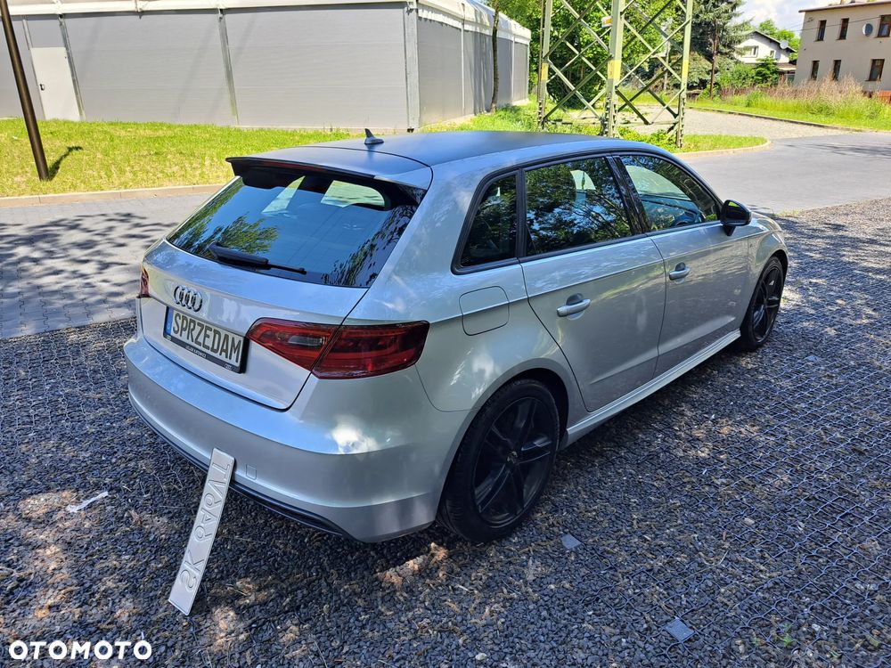 Audi A3 Sportback 1.6 TDI DPF S line Sportpaket - 5