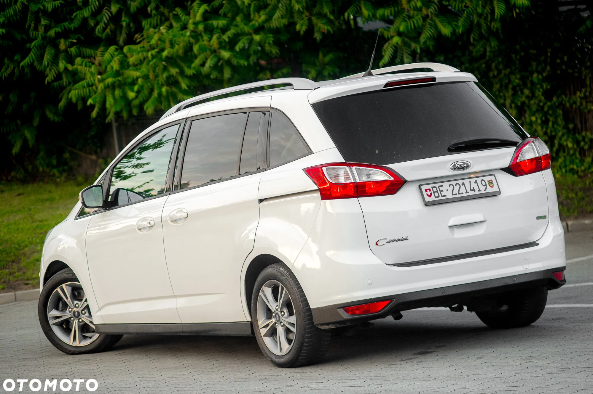 Ford Grand C-MAX - 11