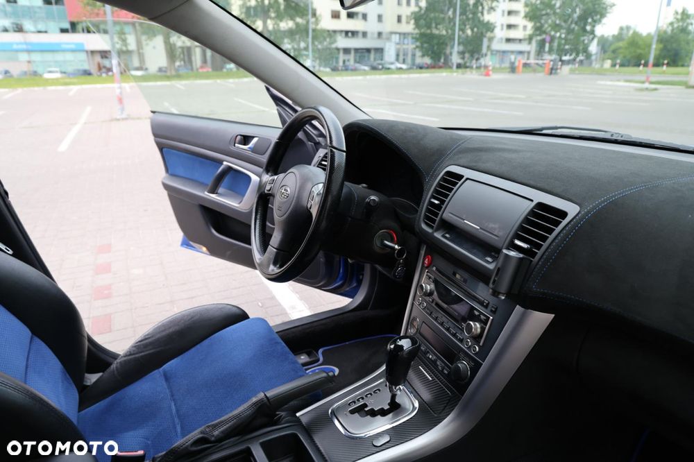 Subaru Legacy - 25