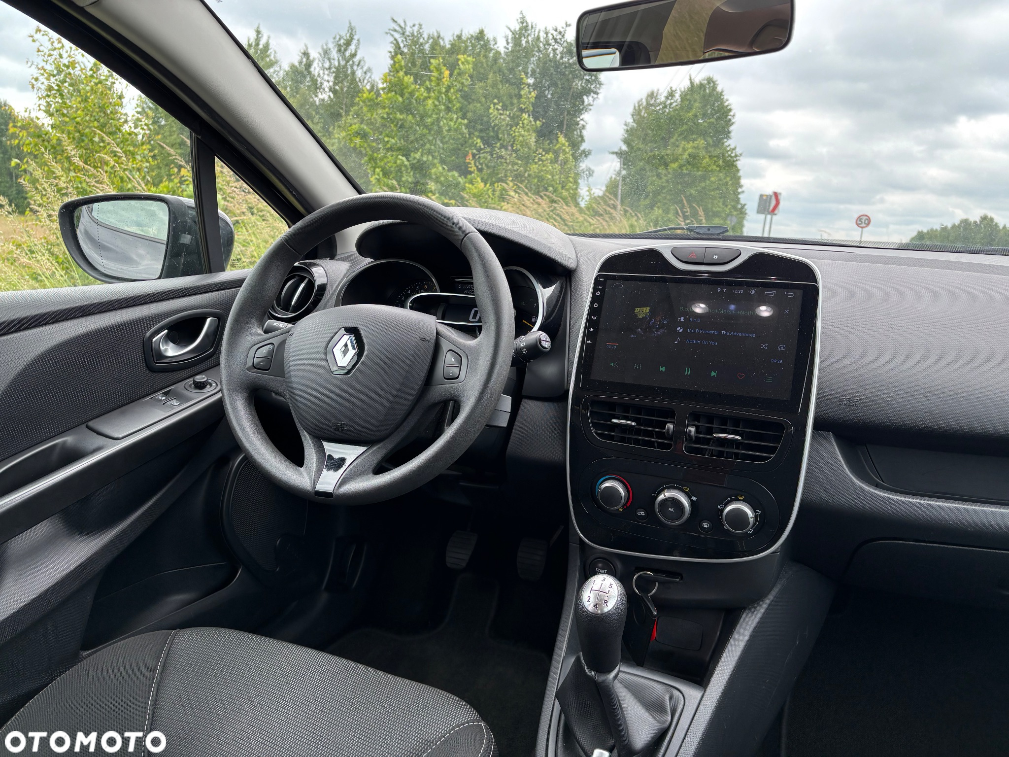 Renault Clio 1.2 16V Life - 11