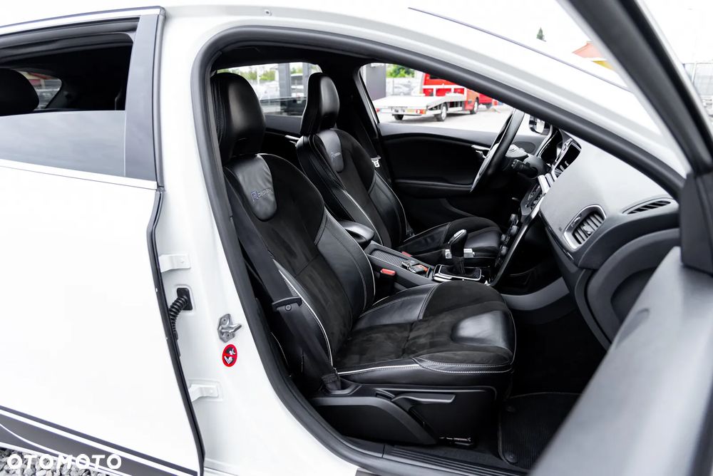 Volvo V40 - 29