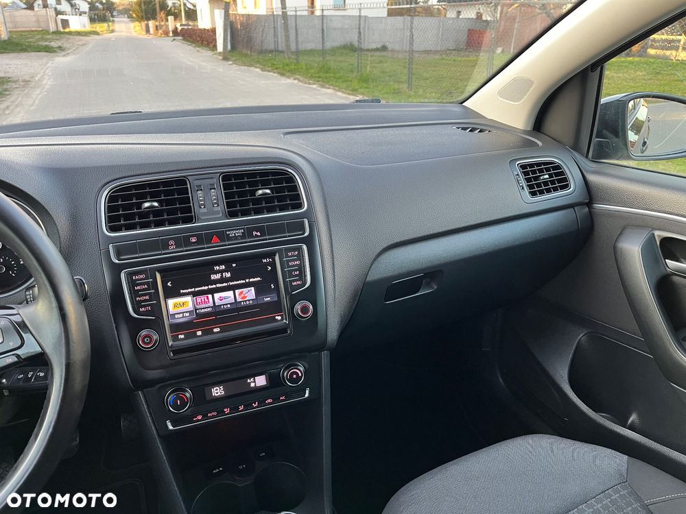 Volkswagen Polo 1.2 TSI (Blue Motion Technology) Comfortline - 19