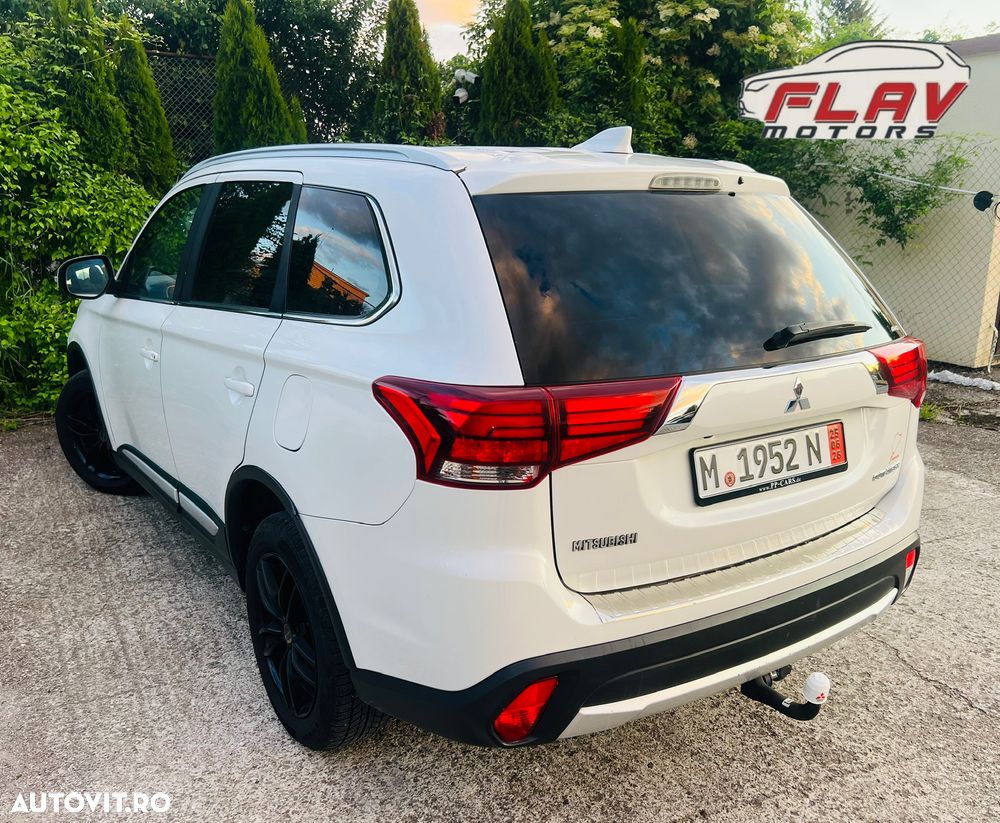 Mitsubishi Outlander 2.2 DI-D 4WD Automatik Plus - 4