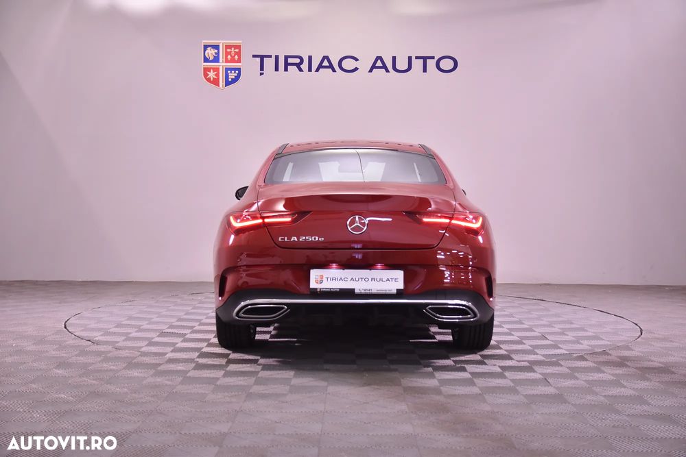 Mercedes-Benz CLA 250 e 8G-DCT AMG Line - 4
