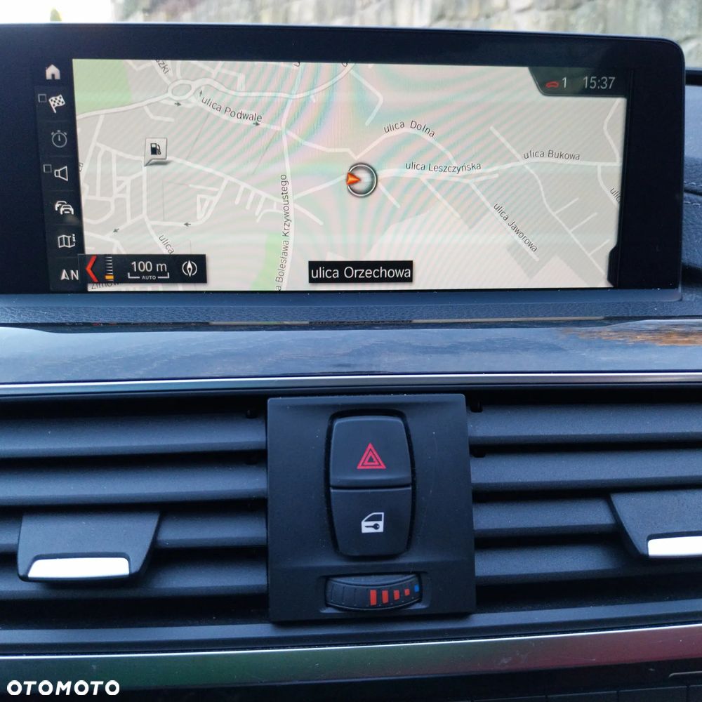 BMW Seria 3 330i xDrive M Sport - 31