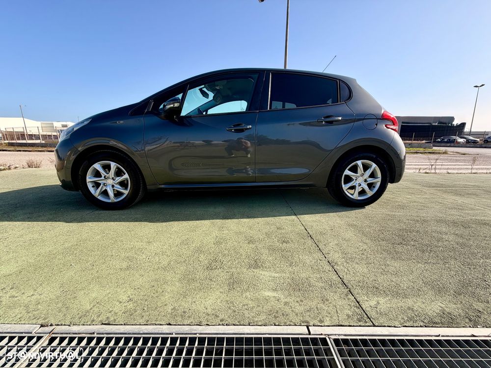 Peugeot 208 1.2 PureTech Style - 31