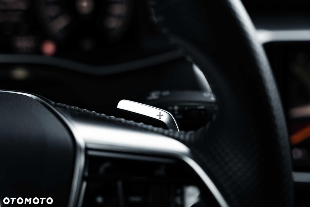 Audi A6 Avant 55 TFSI e Quattro Sport S tronic - 32