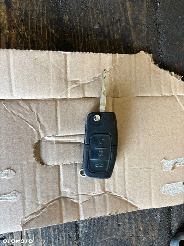 KLUCZYK SCYZORYK PILOT FORD FIESTA MK7 2008-2017 ORYGINAŁ