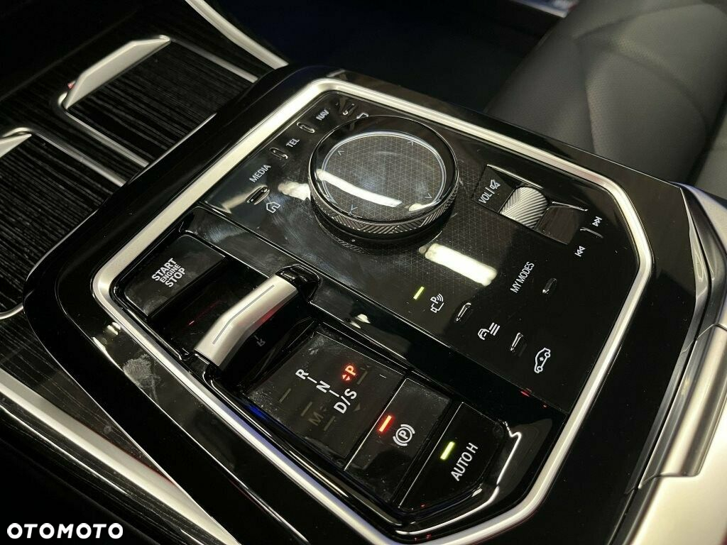 BMW Seria 7 - 15