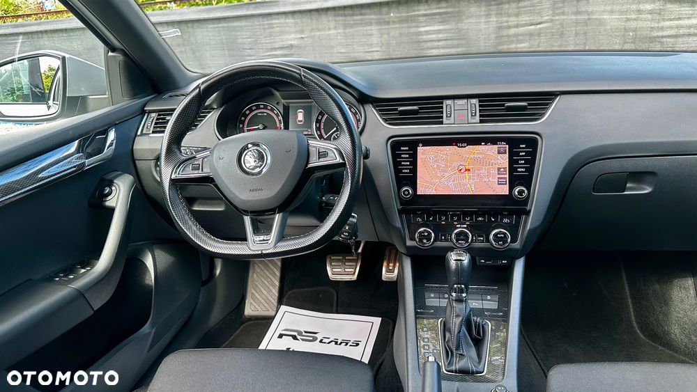 Skoda Octavia 2.0 TDI DSG RS - 23