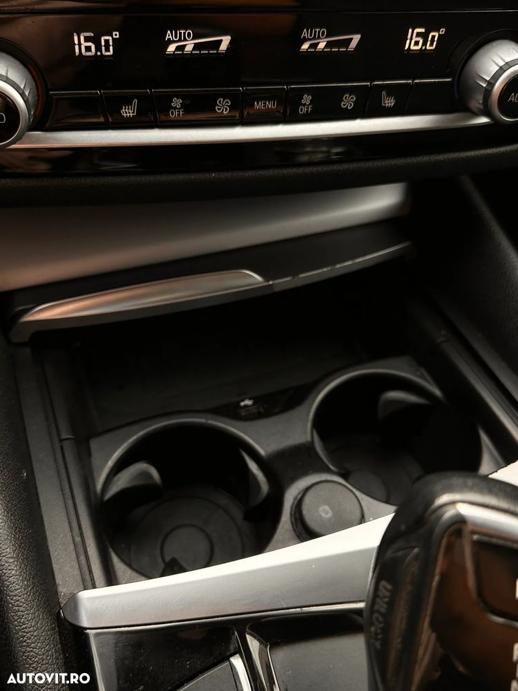 BMW Seria 5 520d xDrive Aut. - 10