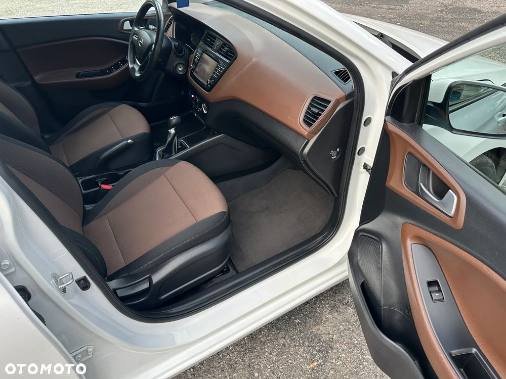 Hyundai i20 1.2 Elegant - 25