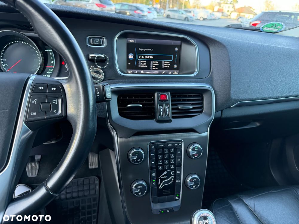 Volvo V40 D2 Summum - 8
