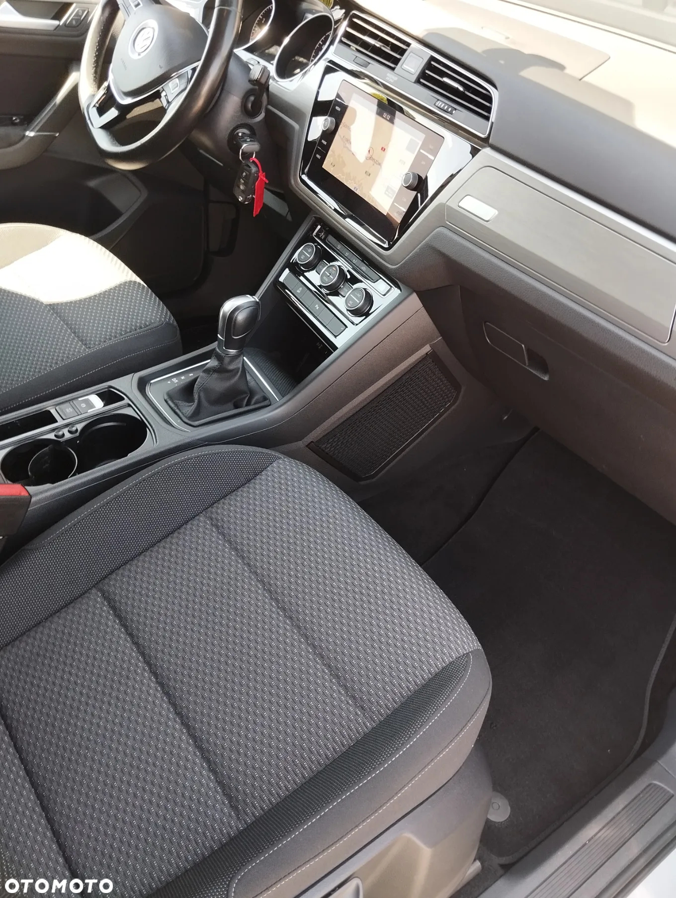 Volkswagen Touran 1.4 TSI BMT Highline DSG - 11