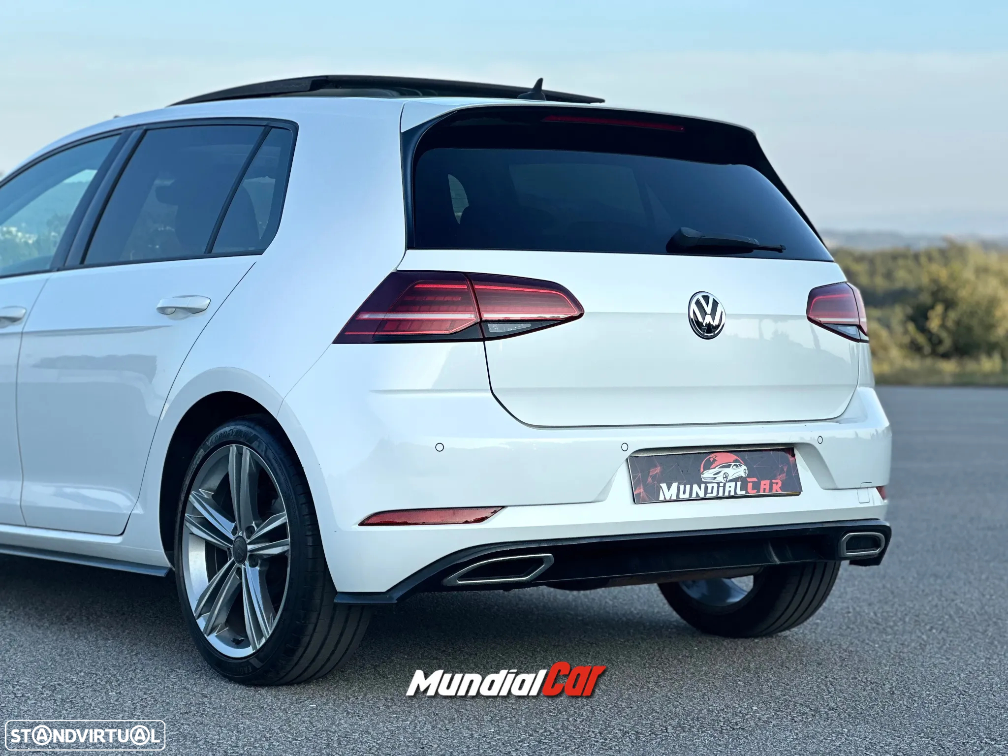 VW Golf 1.6 TDI R-Line - 21