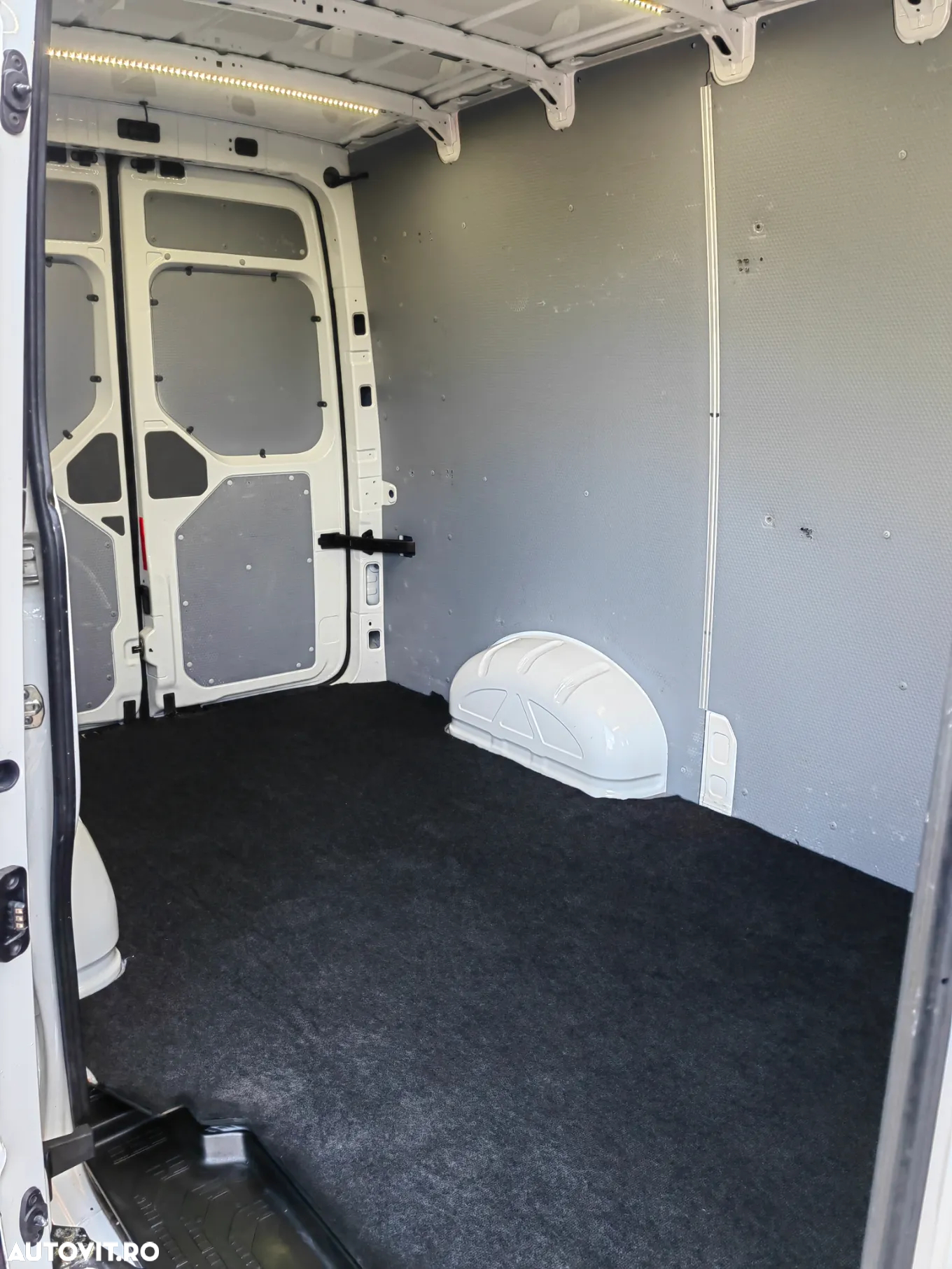 Volkswagen Crafter - 24