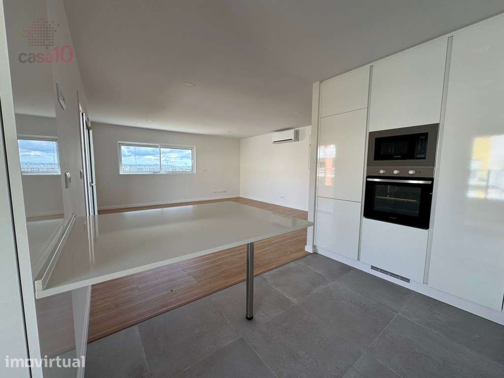 T4 duplex, com excelente terraço, para arrendar no Montijo - Grande imagem: 4/25