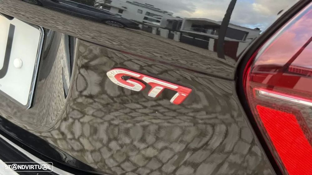 Peugeot 208 1.6 e-THP GTi - 11