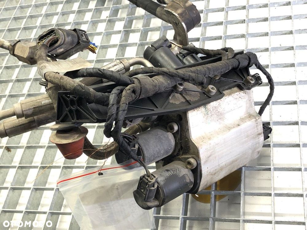 POMPA ZAWIESZENIA IDRIVE  BMW 5 (E60) 2003 - 2010 530 d 160 kW [218 KM] olej napędowy 2003 - 2007 - 4