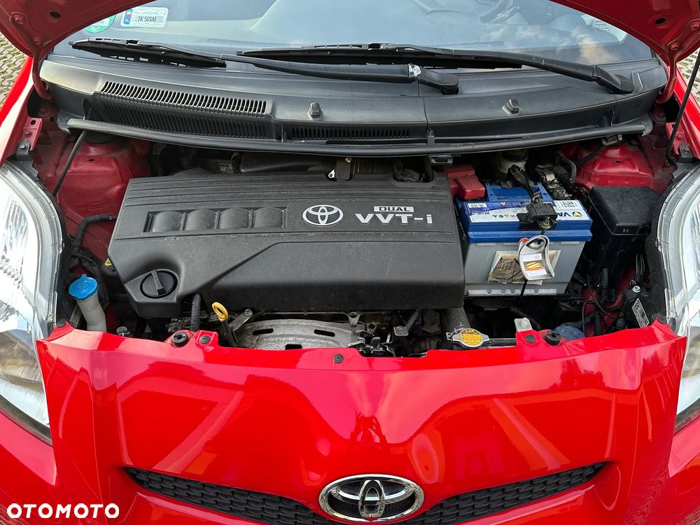 Toyota Yaris - 12