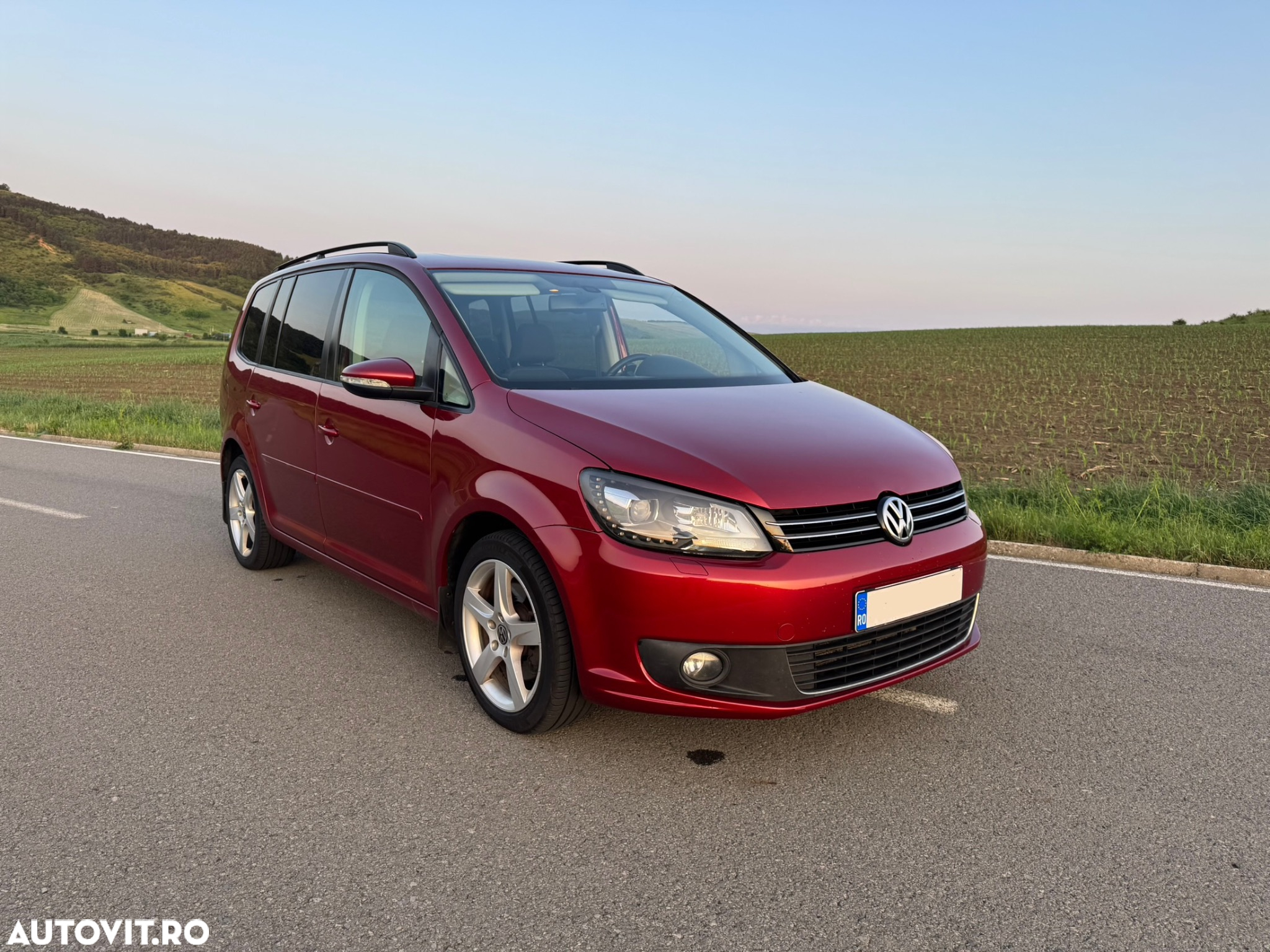 Volkswagen Touran 2.0 TDI DPF Highline - 2