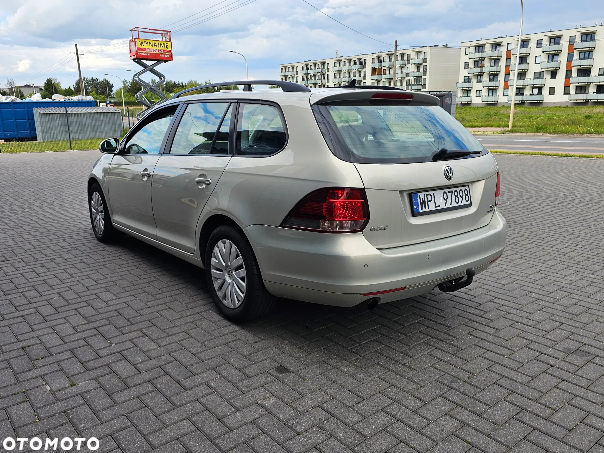 Volkswagen Golf VI 1.6 TDI Comfortline - 4