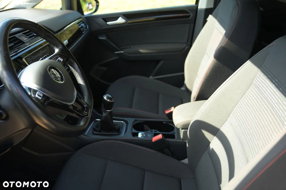 Volkswagen Touran 2.0 TDI BMT United - 26