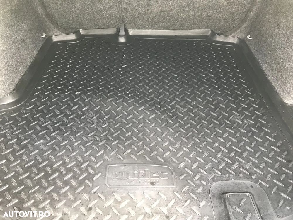 VOLKSWAGEN Jetta 2011 — imagine 21