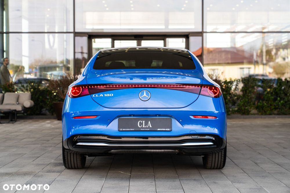 Mercedes-Benz CLA - 12