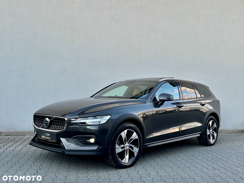 Volvo V60 Cross Country B4 D AWD Ultimate - 6