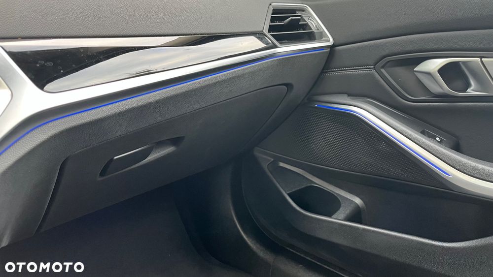 BMW Seria 3 320d Sport Line sport - 28