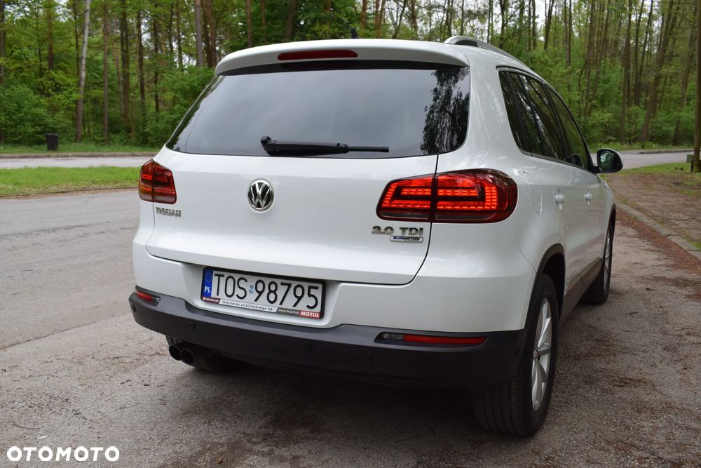 Volkswagen Tiguan 2.0 TDI DPF BlueMotion Technology Lounge Sport & Style - 9