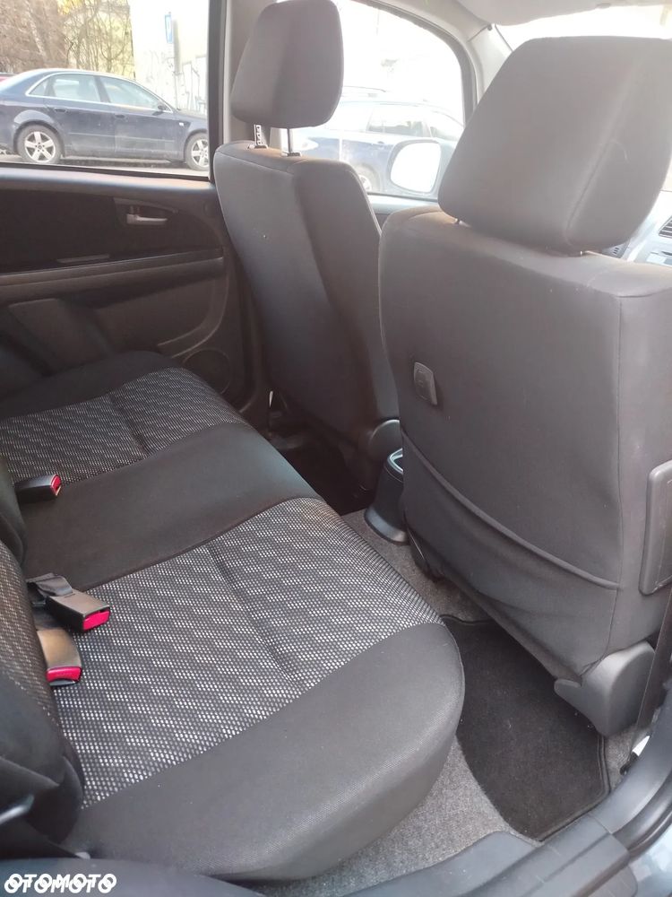 Suzuki SX4 1.6 GLX / Comfort - 17