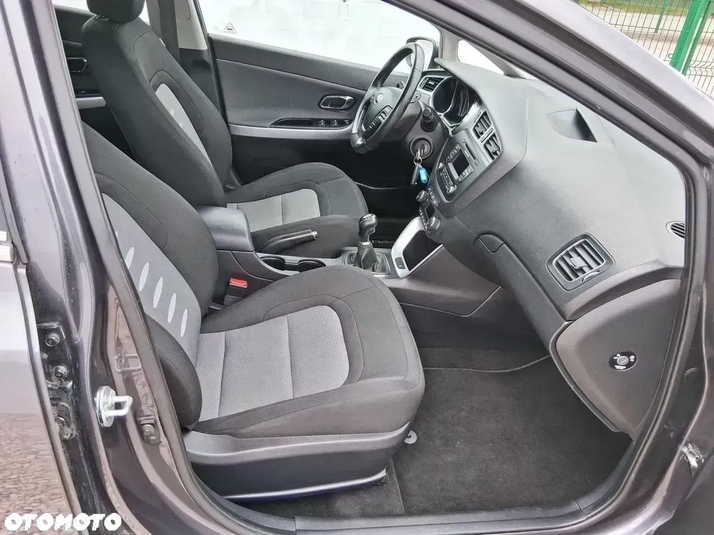 Kia Ceed 1.6 GDI Fifa World Cup Edition - 12