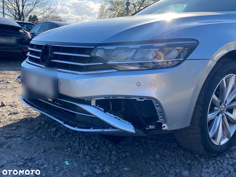 Volkswagen Passat - 5