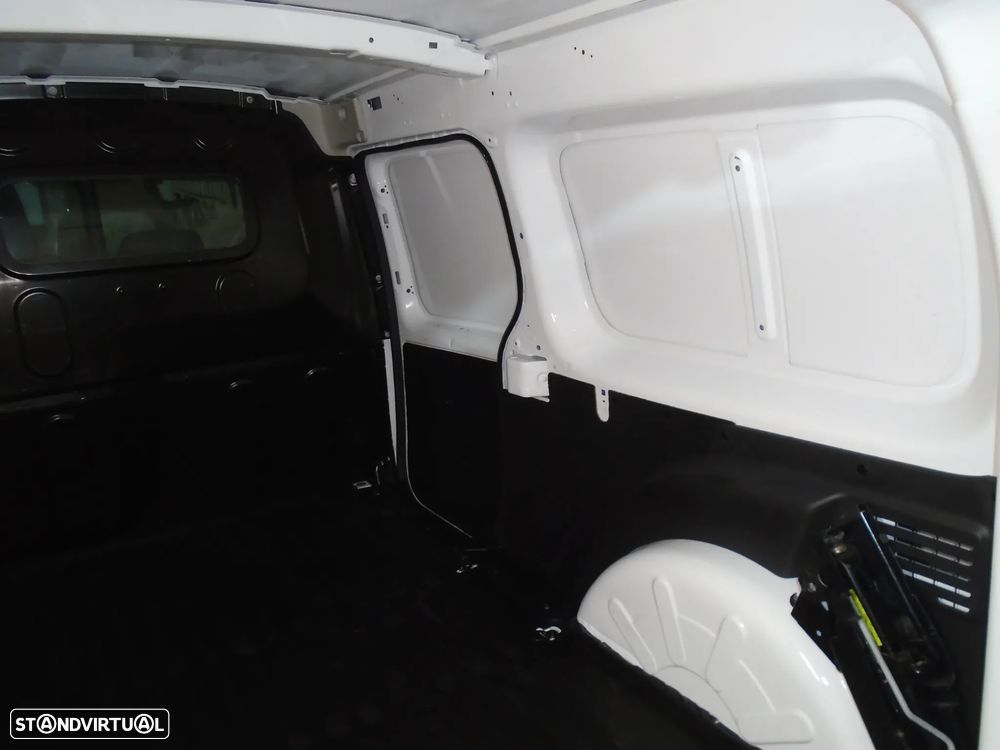 Renault Kangoo 1.5 DCI MAXI 3 LUGARES- 95 CV 6 V- IVA DEDUTIVEL - 31