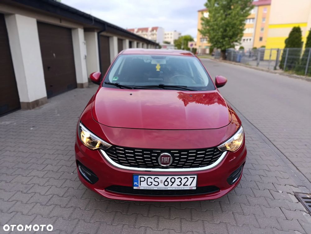 Fiat Tipo 1.4 16v Lounge EU6d - 16