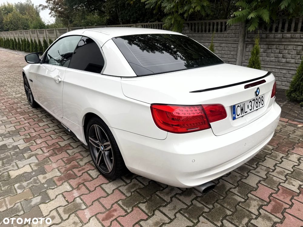 BMW Seria 3 320i Cabrio - 4