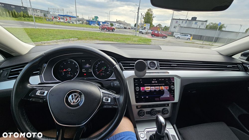 Volkswagen Passat - 7