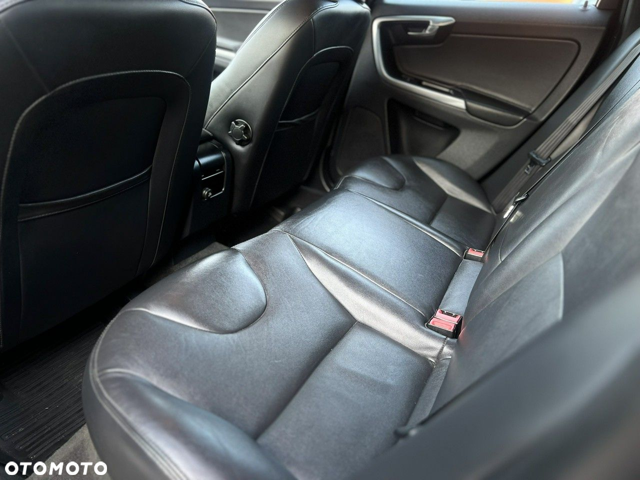 Volvo XC 60 D4 AWD Summum - 36