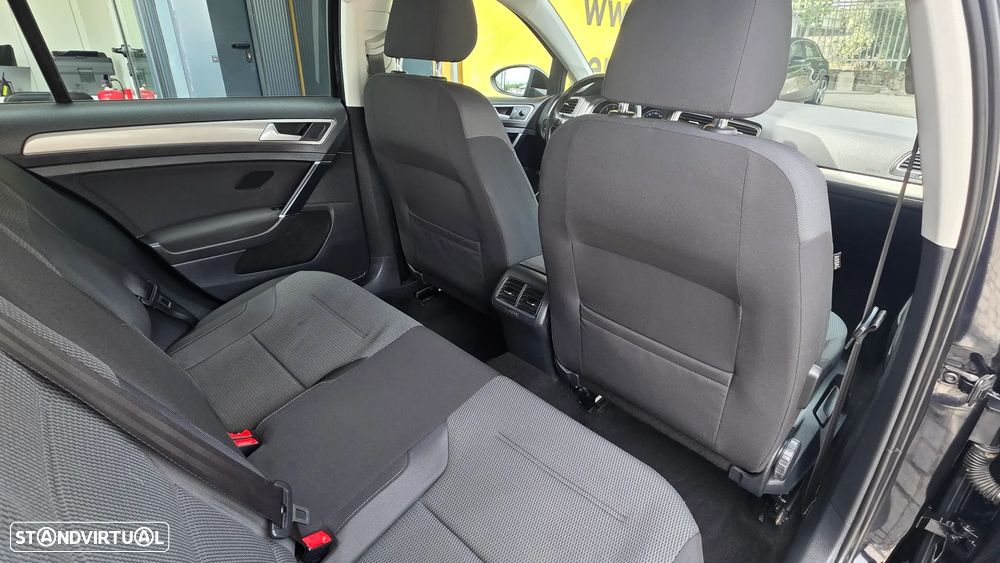 VW Golf 1.6 TDi BlueMotion Confortline - 22