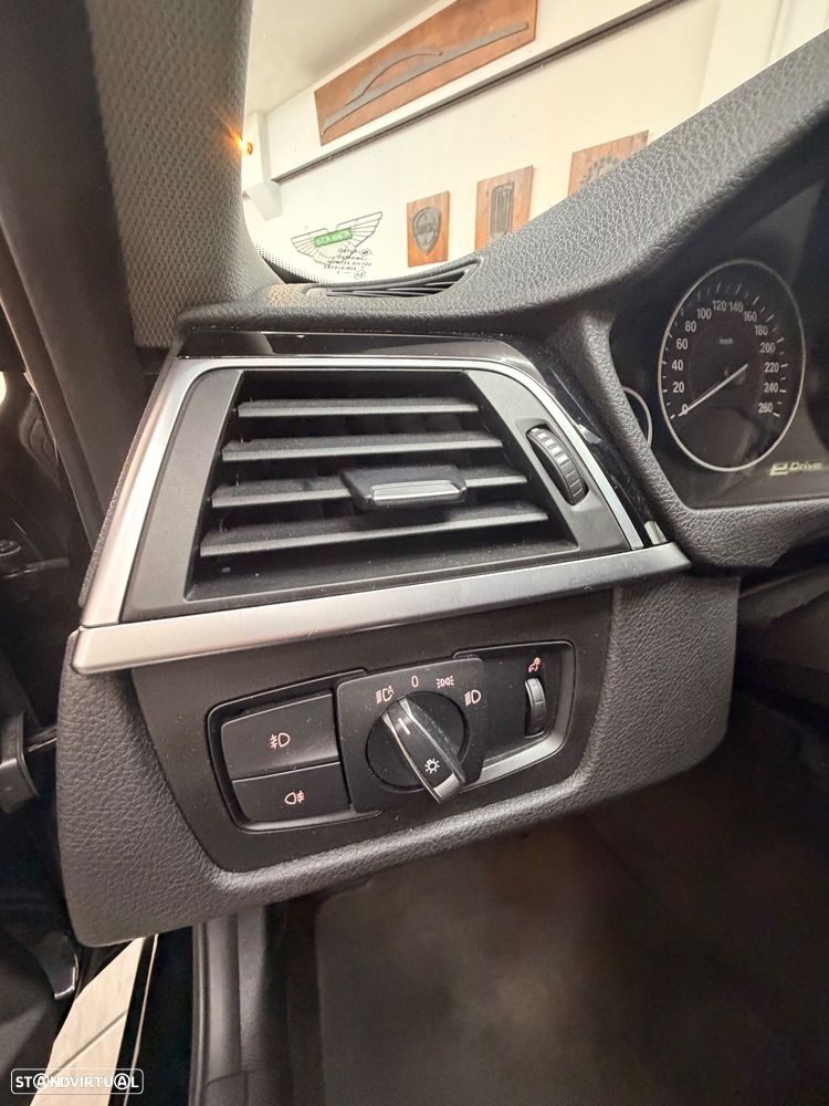 BMW 330 e iPerformance Line Luxury - 42