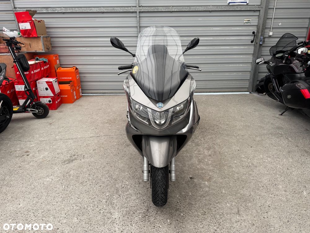 Piaggio X10 - 2