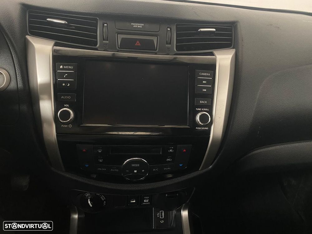 Nissan Navara 2.3 dCi CD 4WD N-Connecta - 23