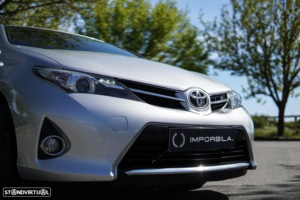 Toyota Auris 1.4 D-4D Exclusive+P.Sport - 13