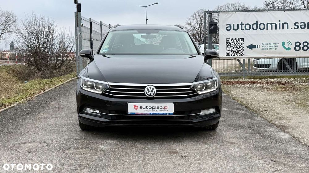 Volkswagen Passat - 1