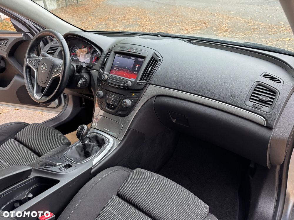 Opel Insignia - 18